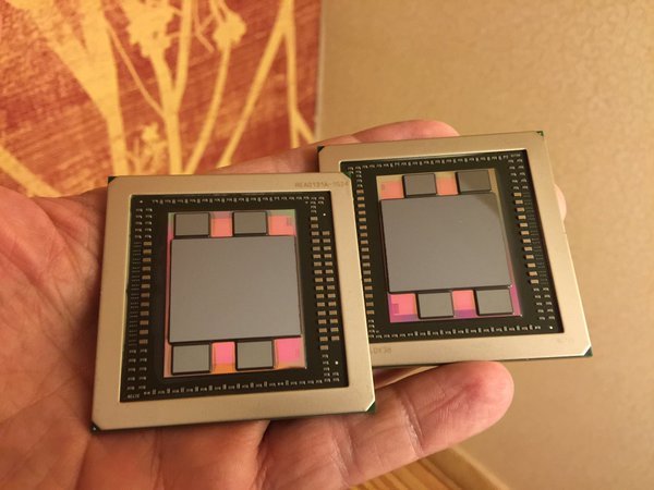 AMD双芯Fury X2显卡GPU实物曝光：掉帧延迟不再怕