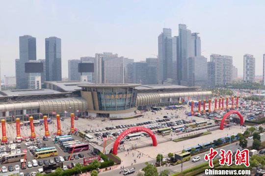 俯瞰第八届中国(永康)国际门业博览会。　徐瀚文 摄